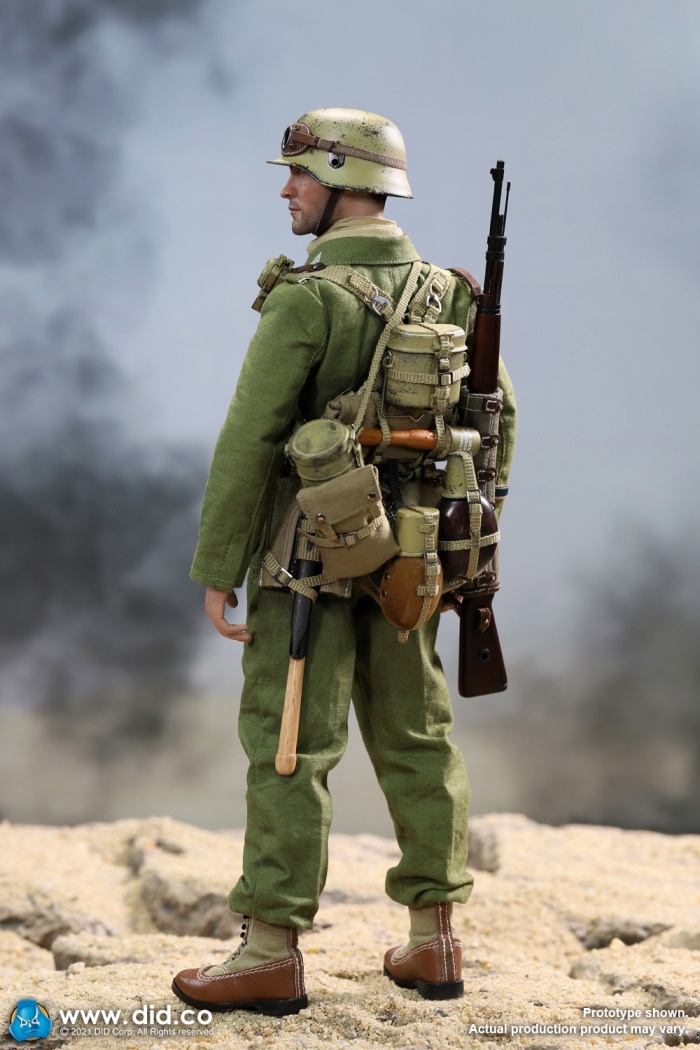80152-04 Burk - WWII German Africa Korps Infantry Man