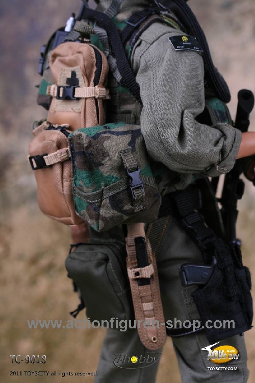 TTL9018-43 US Navy Corpsman - Joint Operation
