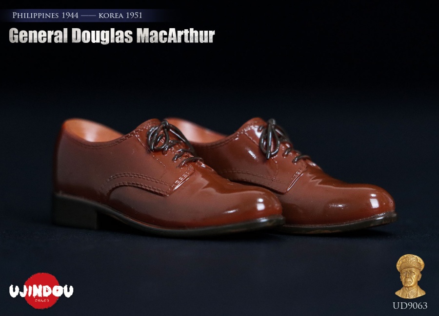 General Douglas MacArthur - Philippines 1944 - Korea 1951 - in 1/6 scale