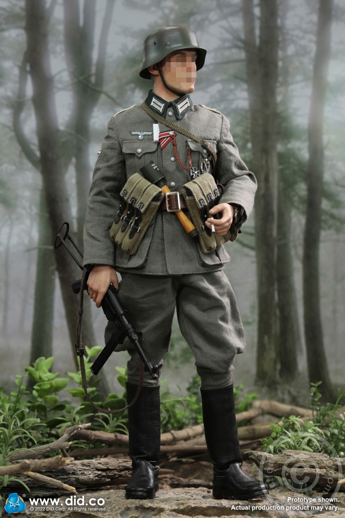 80159-30 Winter - WWII German Wehrmacht Infantry Oberleutnant