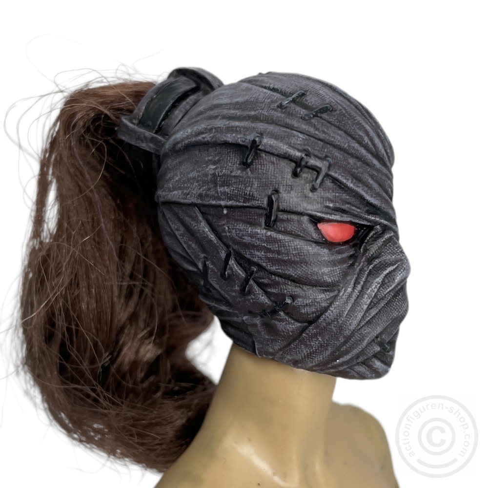 Female Head - bandaged - w/ real brown Hair braid