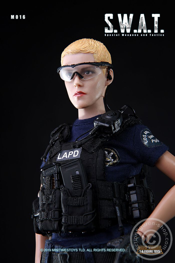 MT-M016-18 SWAT - Female LAPD Officer