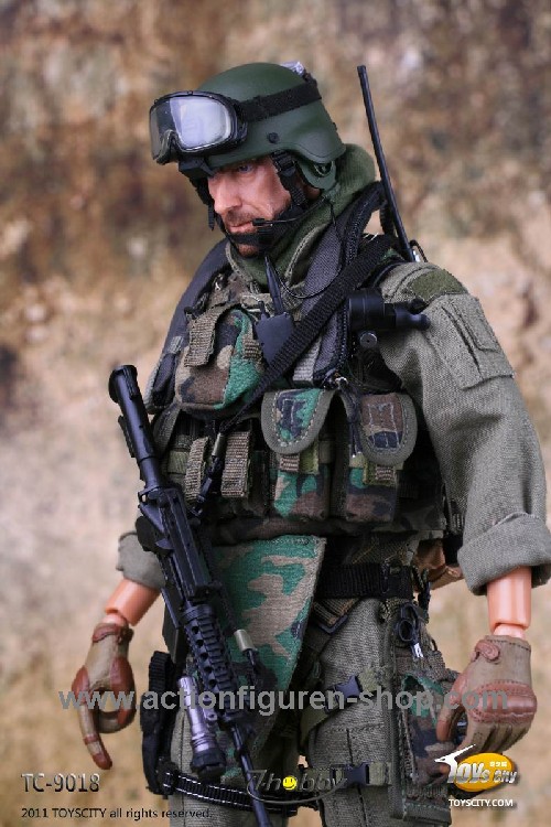 TTL9018-40 US Navy Corpsman - Joint Operation