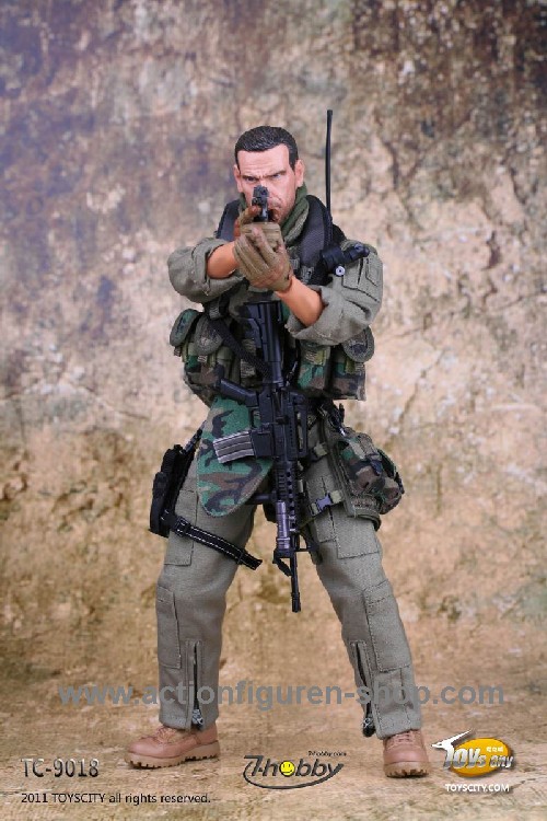 TTL9018-21 US Navy Corpsman - Joint Operation