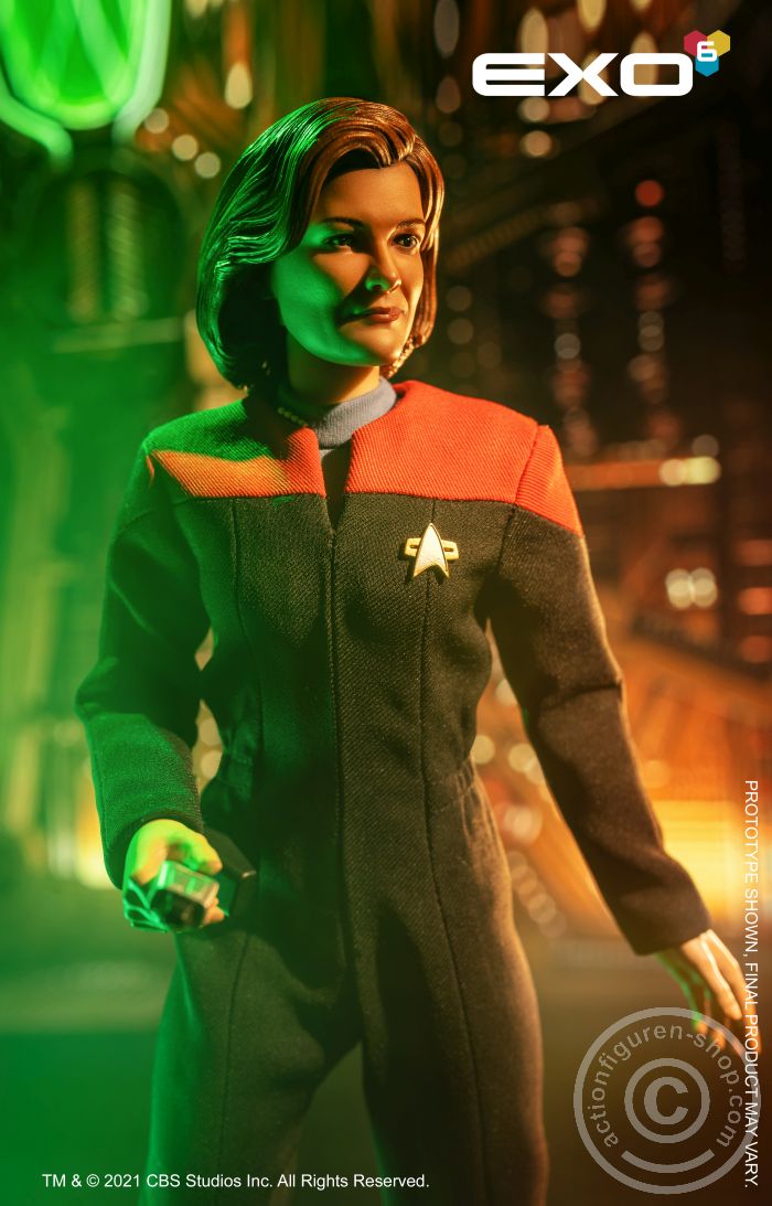 EX-01-004-08 Captain Kathryn Janeway - Star Trek: Voyager