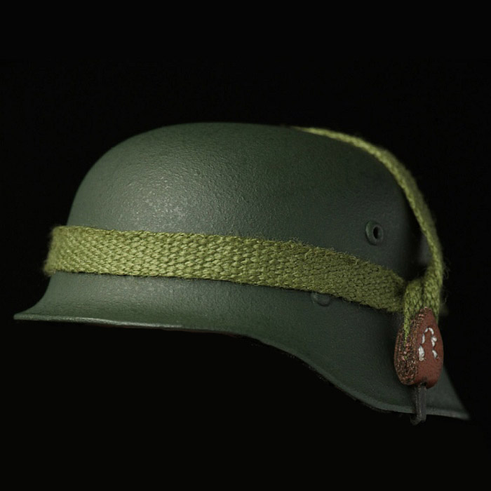 German Helmet (metall) w/ Helmstrap