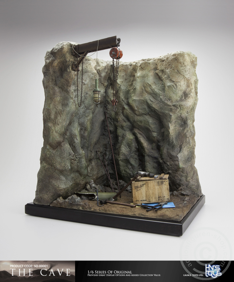 SO00001-04 The Cave Diorama