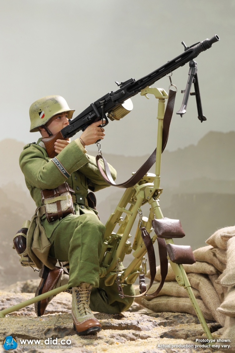 WWII German MG42 Tripod - sand