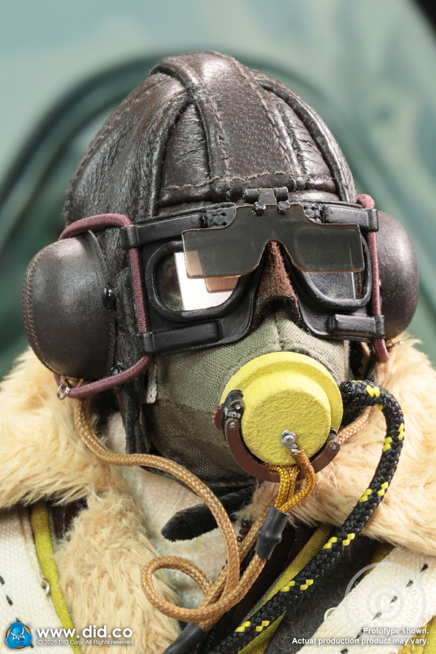 Tom - WWII British Pilot Squadron Leader - in 1/6 scale Tom - WWII British Pilot Squadron Leader - in 1/6 scale