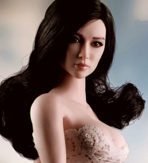 Kopf mit Schwarzen Haaren