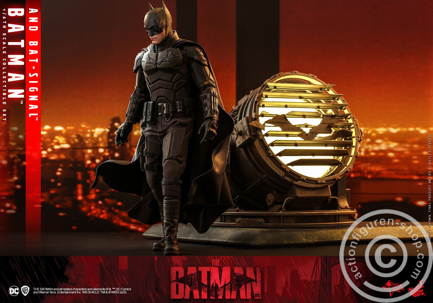 The Batman - Batman and Bat-Signal Set - MMS639 The Batman - Batman and Bat-Signal Set - MMS639