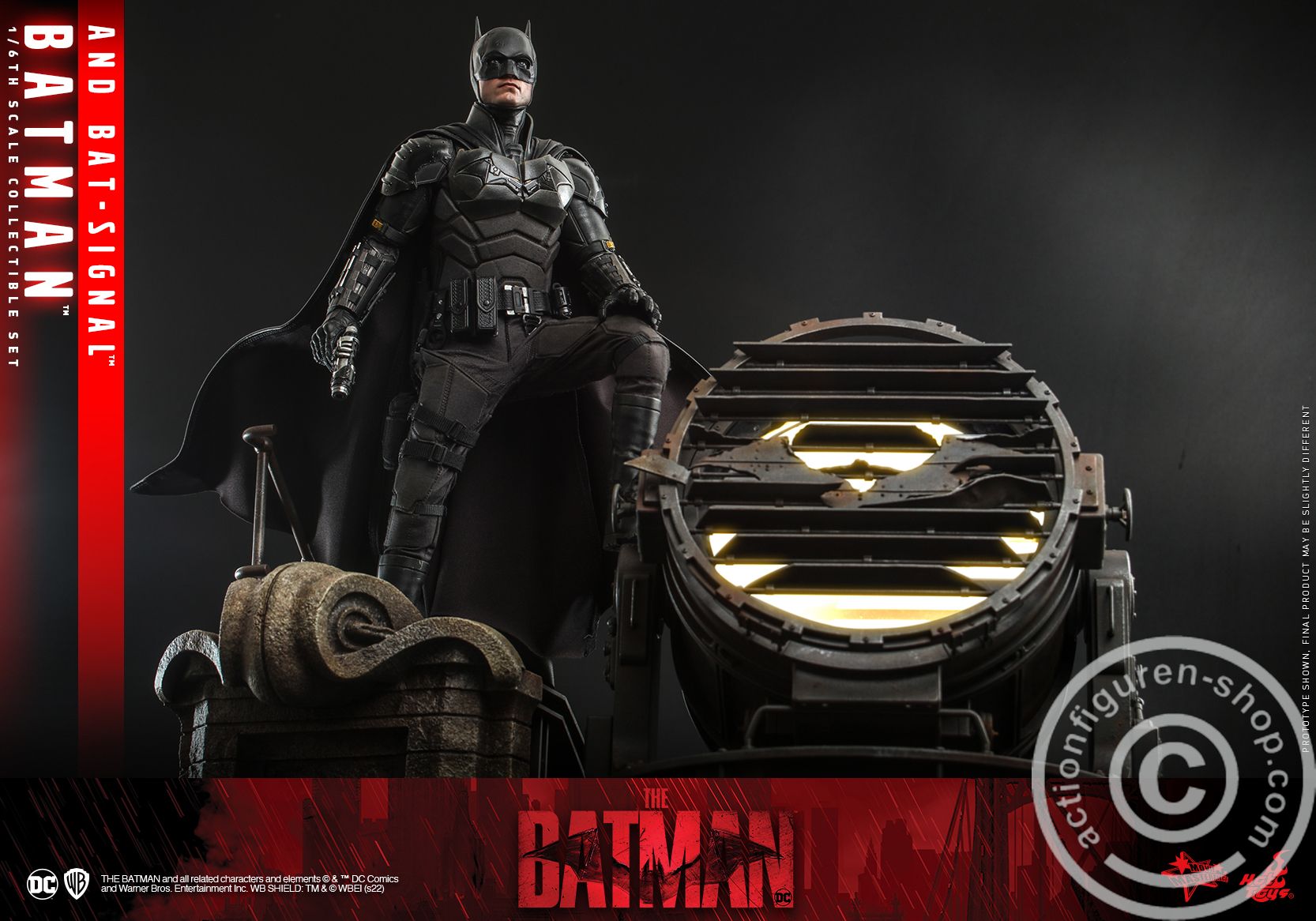 The Batman - Batman and Bat-Signal Set - MMS639 The Batman - Batman and Bat-Signal Set - MMS639