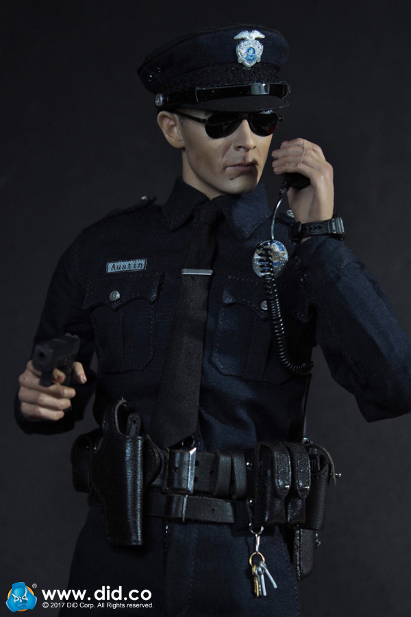 MA1009-11 LAPD Patrol - Officer Austin