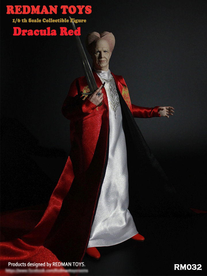 RM032-02 Dracula in Red Robe