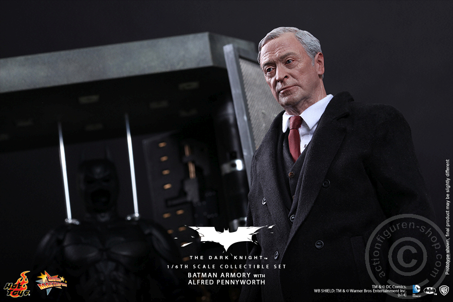 175744-04 The Dark Knight - Batman Armory w/ Alfred Pennyworth