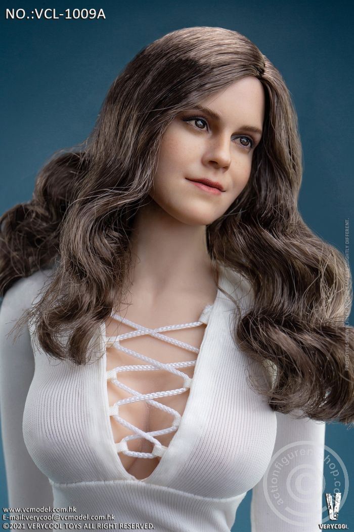 Emma - Brown curly Hair