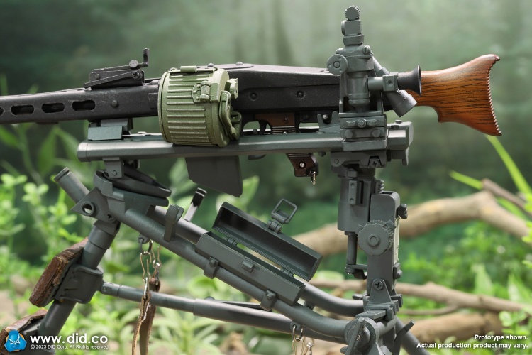 WWII German MG42 Tripod - green WWII German MG42 Tripod - green