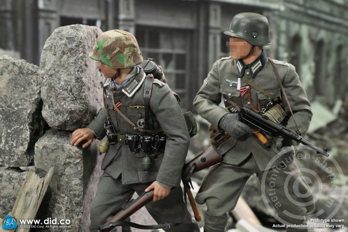 80159-22 Winter - WWII German Wehrmacht Infantry Oberleutnant