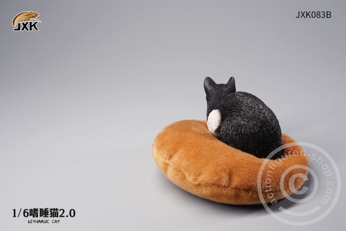JxK083B-02 Lethargic Cat 2.0 - black/white