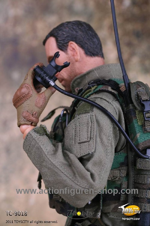 TTL9018-24 US Navy Corpsman - Joint Operation
