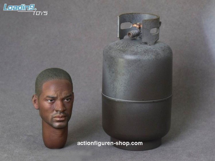 RA00d-07mo6j109fWuJaS Gas-Flasche mit 1:6 Kopf III