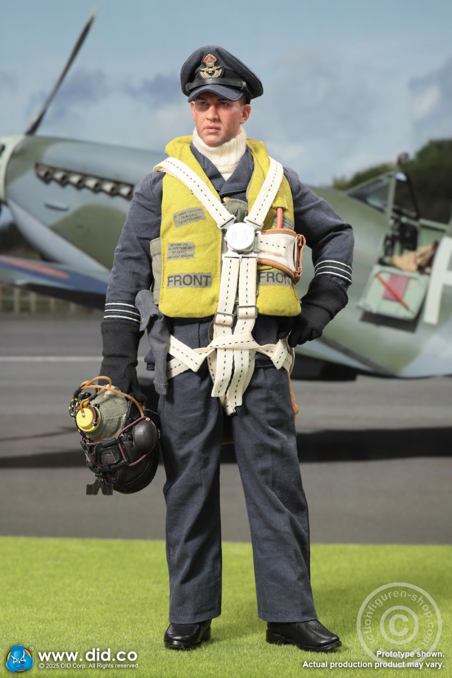 Tom - WWII British Pilot Squadron Leader - in 1/6 scale Tom - WWII British Pilot Squadron Leader - in 1/6 scale