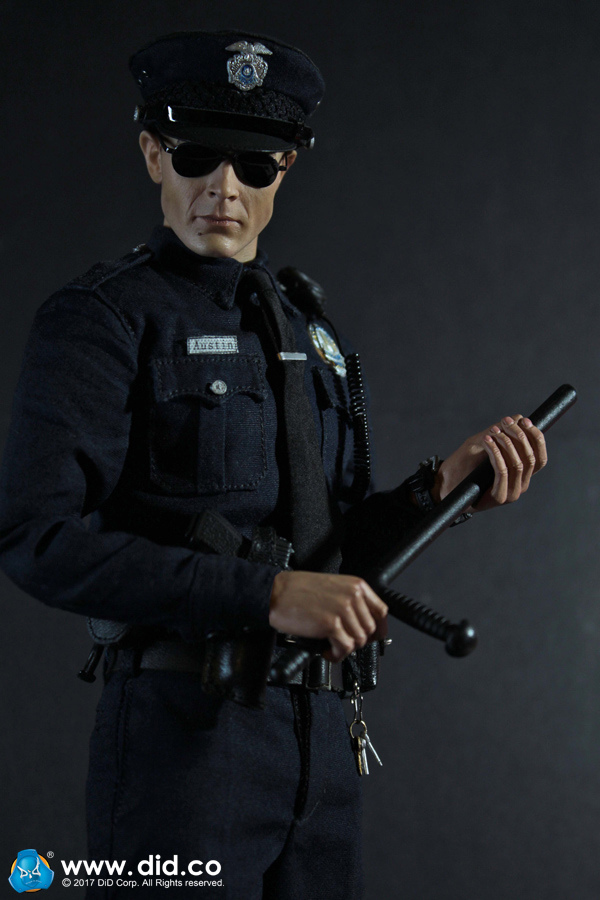 MA1009-18 LAPD Patrol - Officer Austin