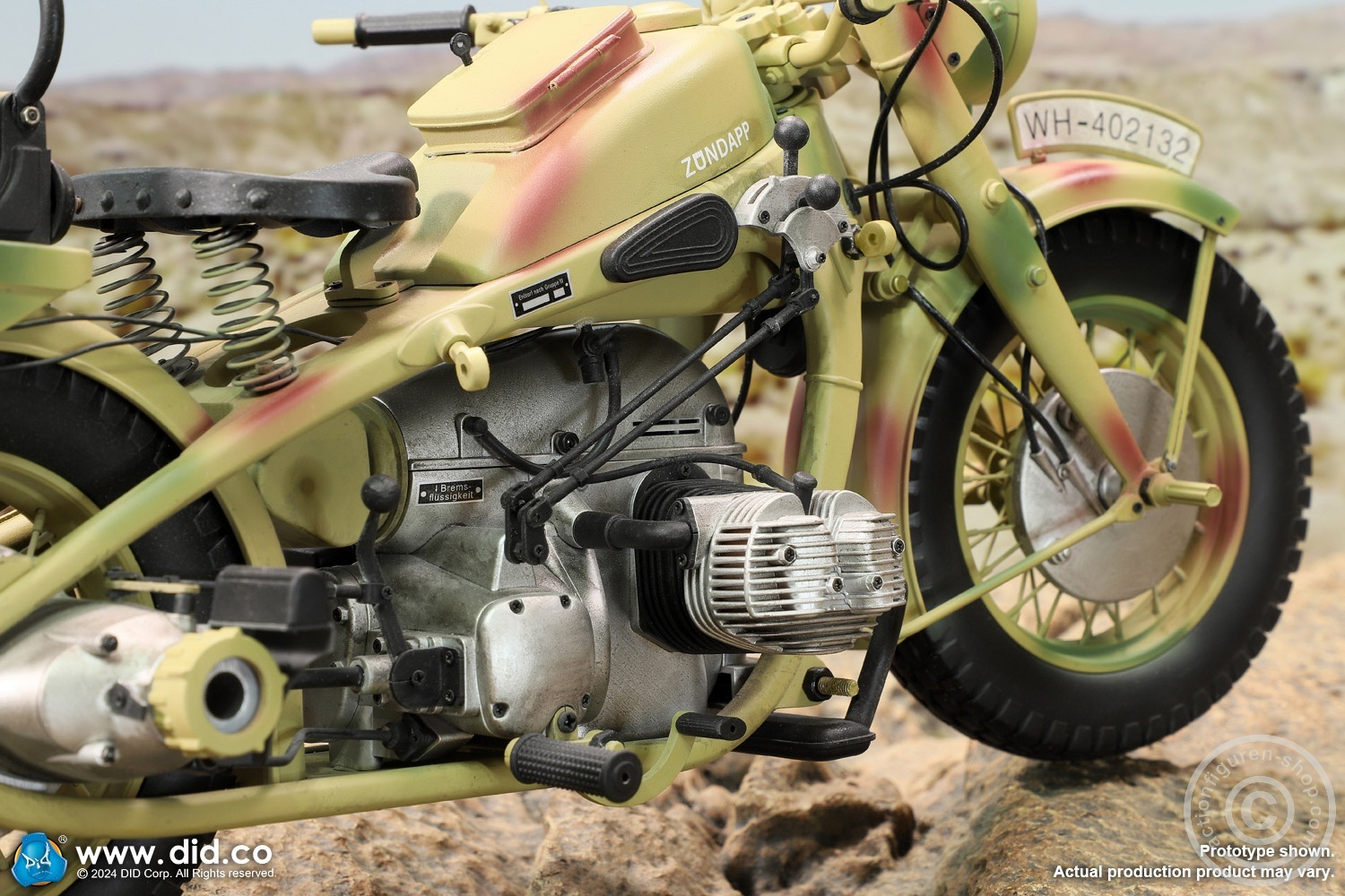 German Zündapp KS 750 Motorcycle with sidecar (Camo) - in 1/6 scale