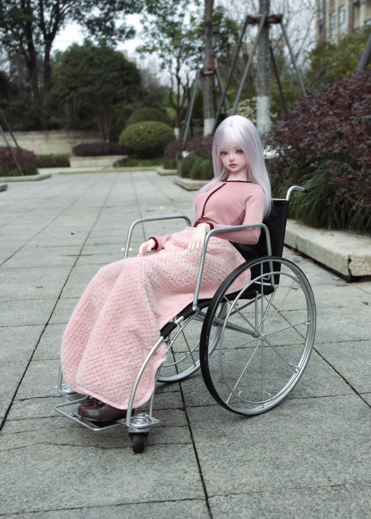 Wheelchair for SD/75cm Ball-jointed doll - white