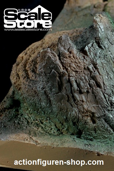 ASS002-07 Baumstumpf Diorama