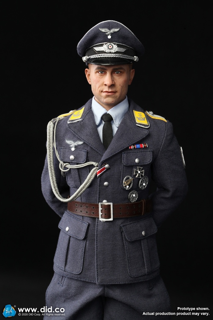 80147-19njXOwJ5VVk8Ns Willi - German Luftwaffe Captain