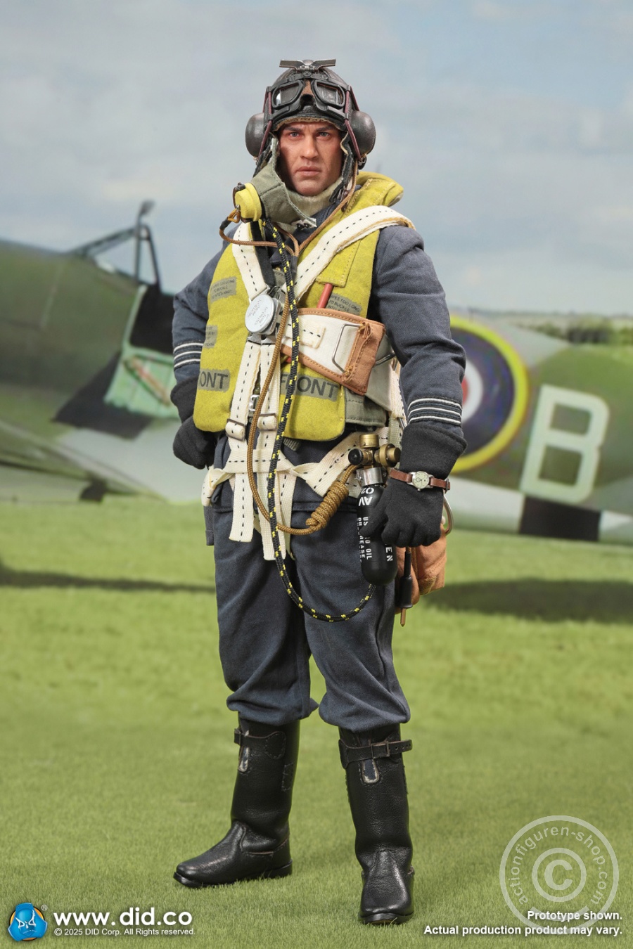 Tom - WWII British Pilot Squadron Leader - in 1/6 scale Tom - WWII British Pilot Squadron Leader - in 1/6 scale