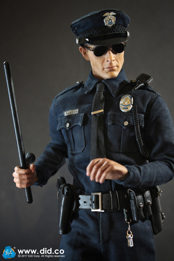 MA1009-04 LAPD Patrol - Officer Austin