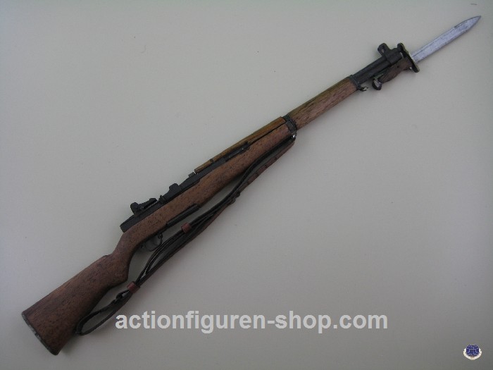 CAL8013-20 U.S. Marine Corps in Parade Uniform w/ M1 Garand