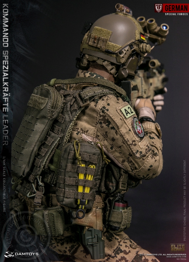 DA78054-16 Kommando Spezialkräfte (KSK) - Leader - beschädigte Box