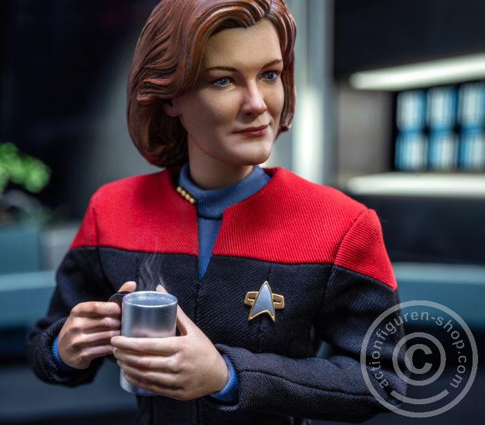 Captain Kathryn Janeway - Star Trek: Voyager