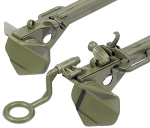 70680-06 Tom Hackett mit M3 37mm Anti Tank Gun