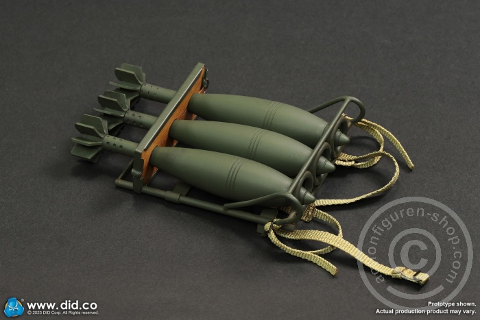 German 12cm Granatwerfer 42 mortar (green) - WW II German 12cm Granatwerfer 42 mortar (green) - WW II