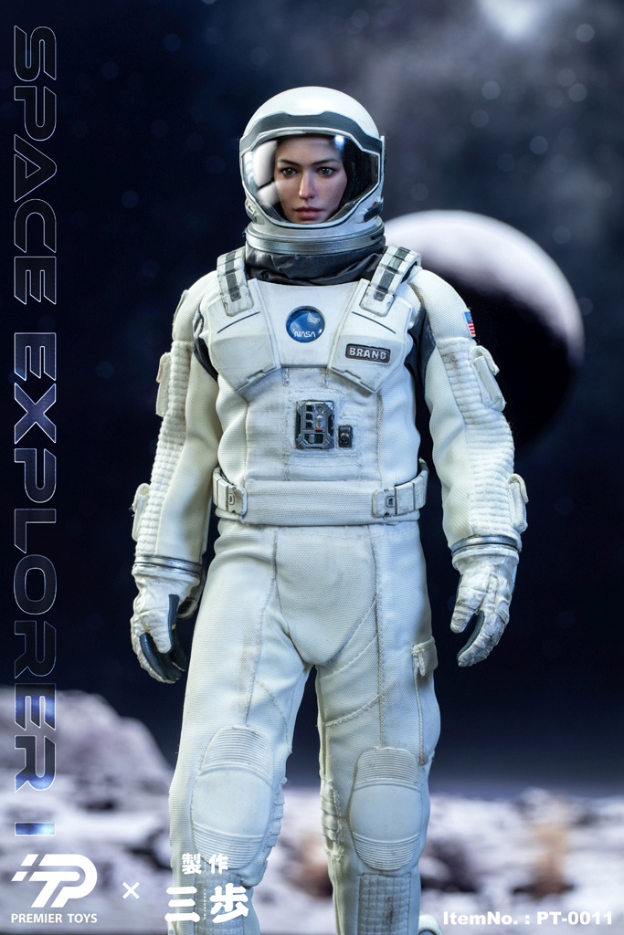 Female Interstellar Space Explorer - in 1/6 scale