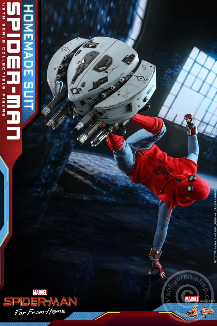 602640-17 Spider-Man: Far From Home - Spiderman (Homemade Suit Version) - MMS552