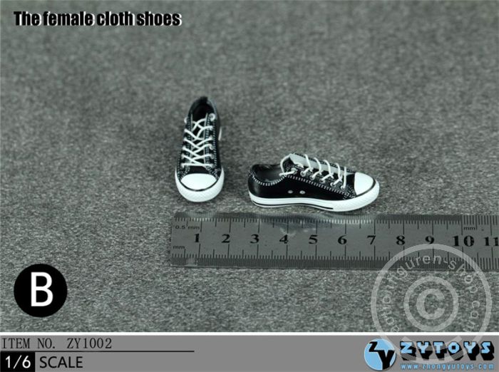 Female Sneakers - black