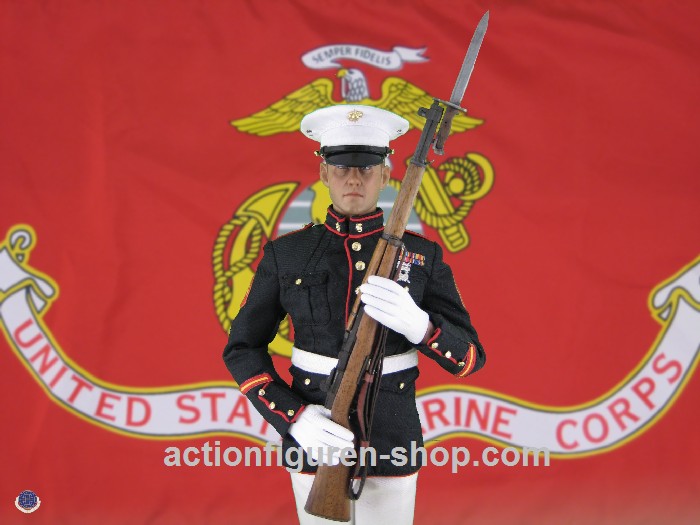 U.S. Marine Corps in Parade Uniform w/ M1 Garand