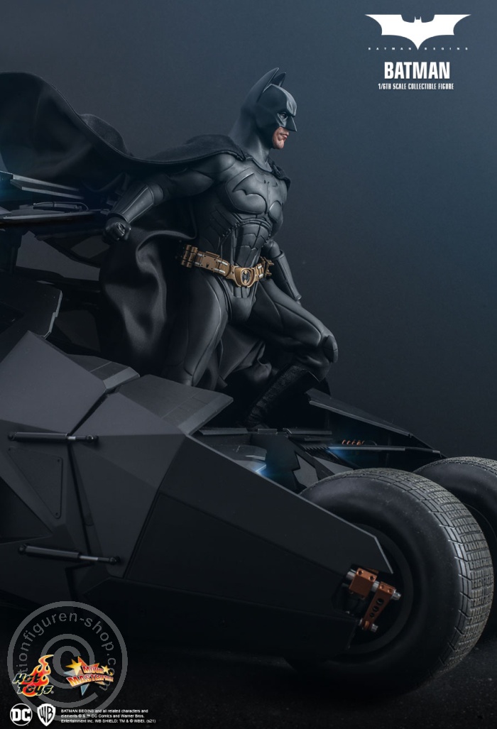 Batman Begins - Batman - Hot Toys Exclusive