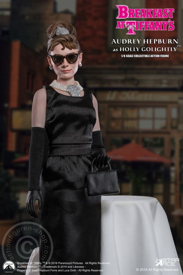 SA051-04kdN58Lq1OgpSC Audrey Hepburn - Breakfast at Tiffany