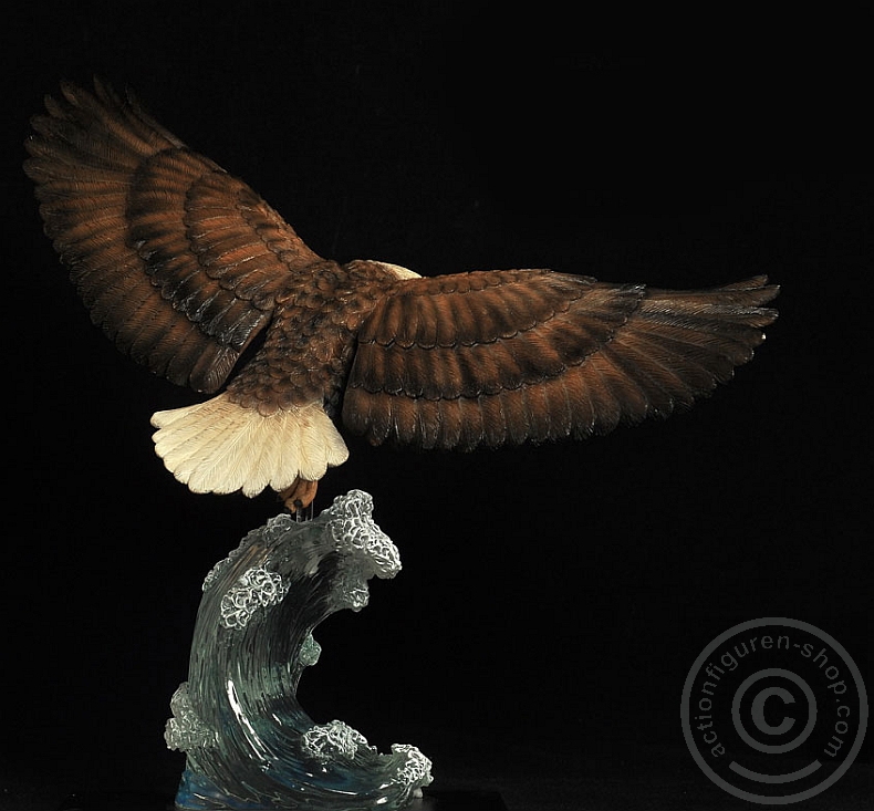 TC-M1007B-04 Adler/Falke mit Diorama Basis