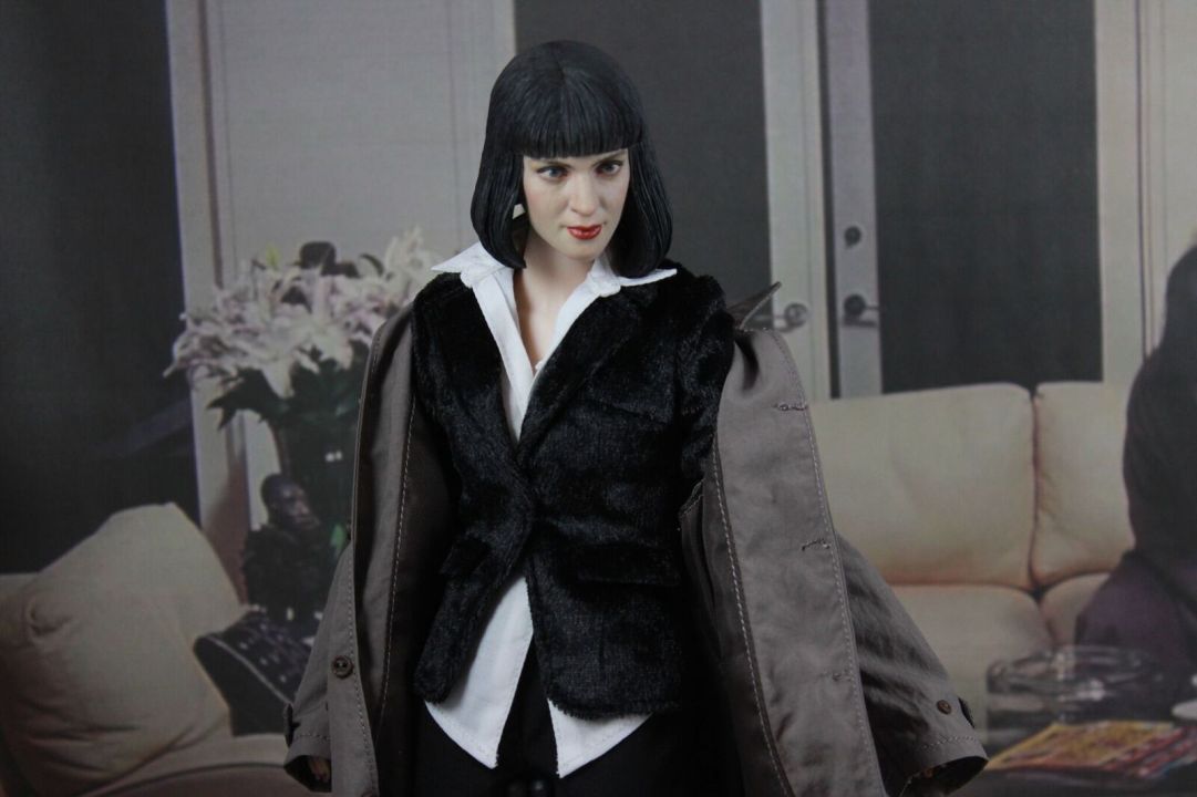IMM023-11 Dancing Girl - Mia Wallace
