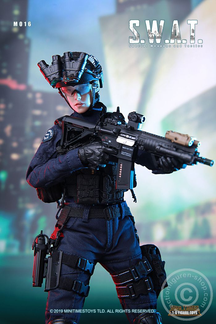 SWAT - Female LAPD Officer