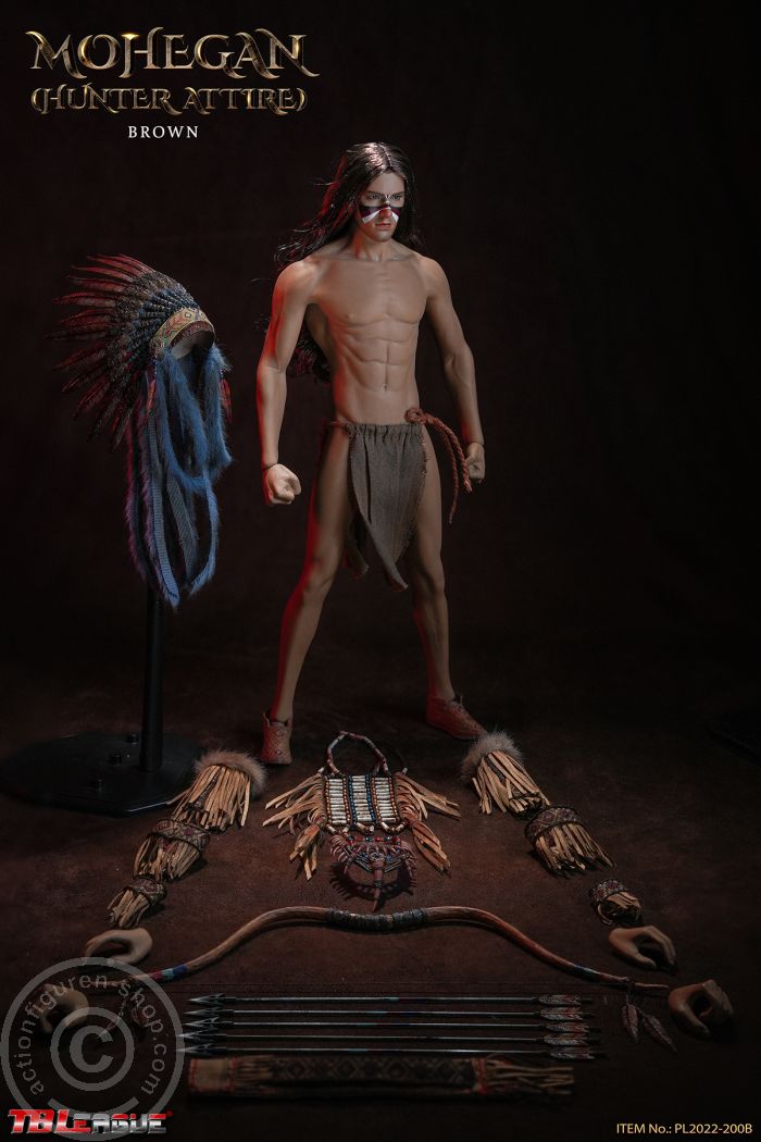Mohegan (hunter attire) - Brown Mohegan (hunter attire) - Brown