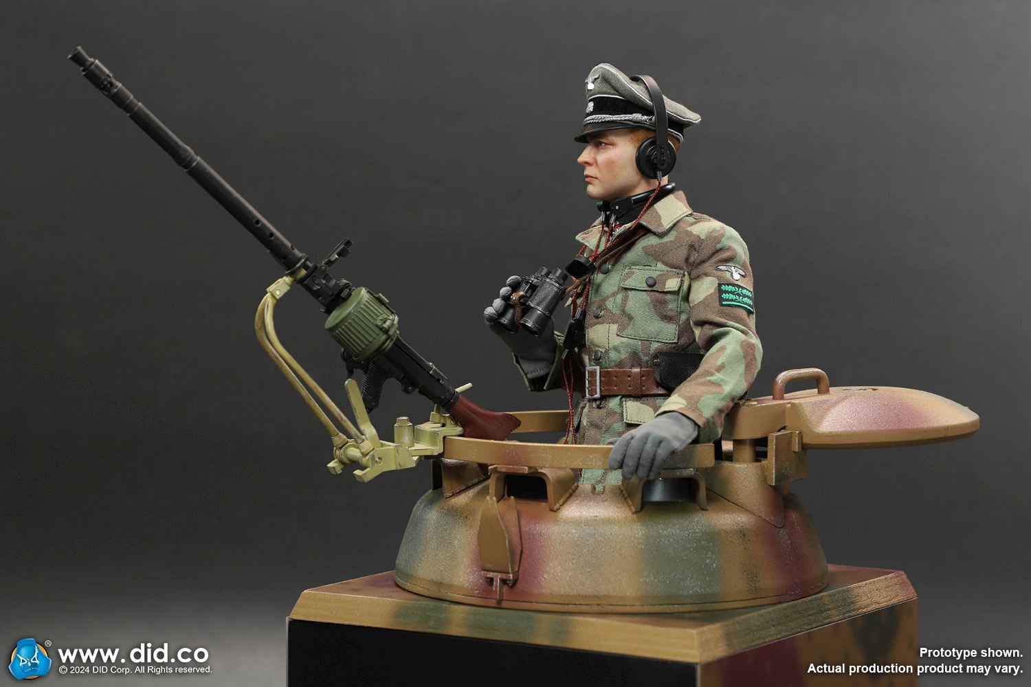 Panther Tank Diorama with MG34 - WWII German Panzer