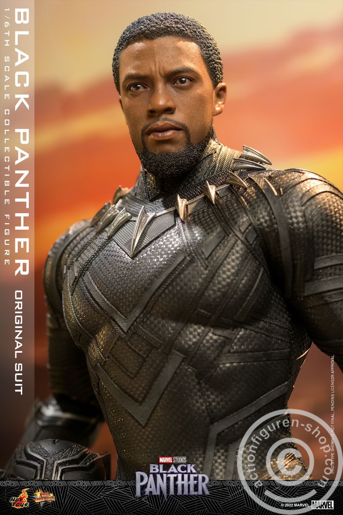 Black Panther Legacy - Black Panther (Original Suit) - MMS671 Black Panther Legacy - Black Panther (Original Suit) - MMS671